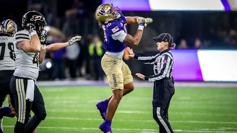 Huskies just need to get through distracting bowl week
