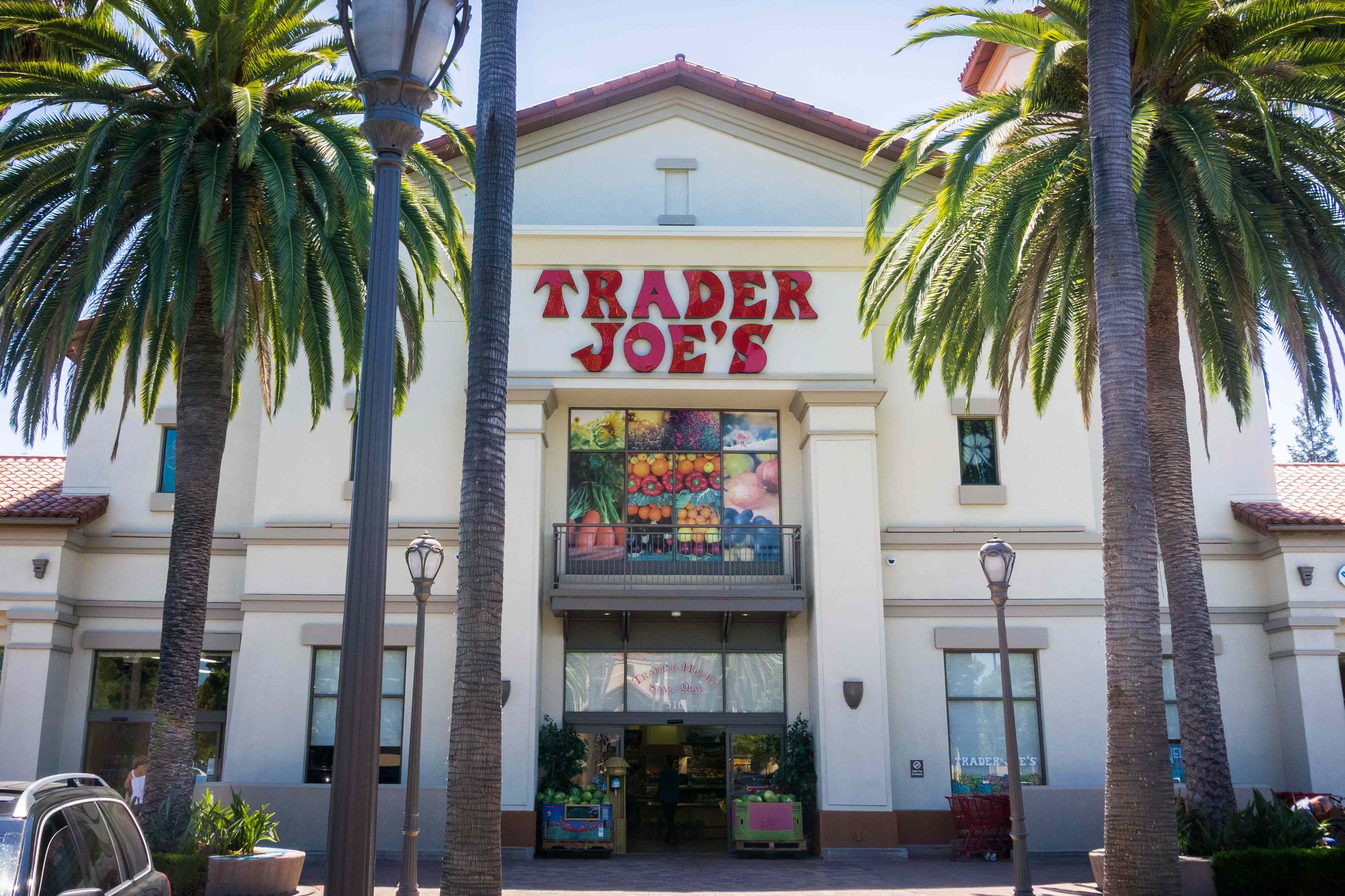 Trader Joe’s is now selling this internet-famous soup—and shoppers say ...