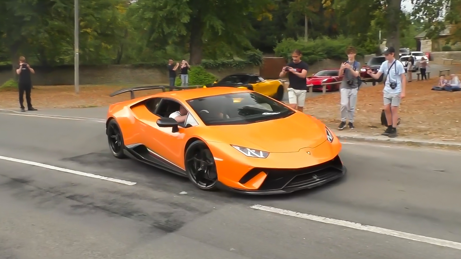 $325,000 Lamborghini Huracán exits the car show