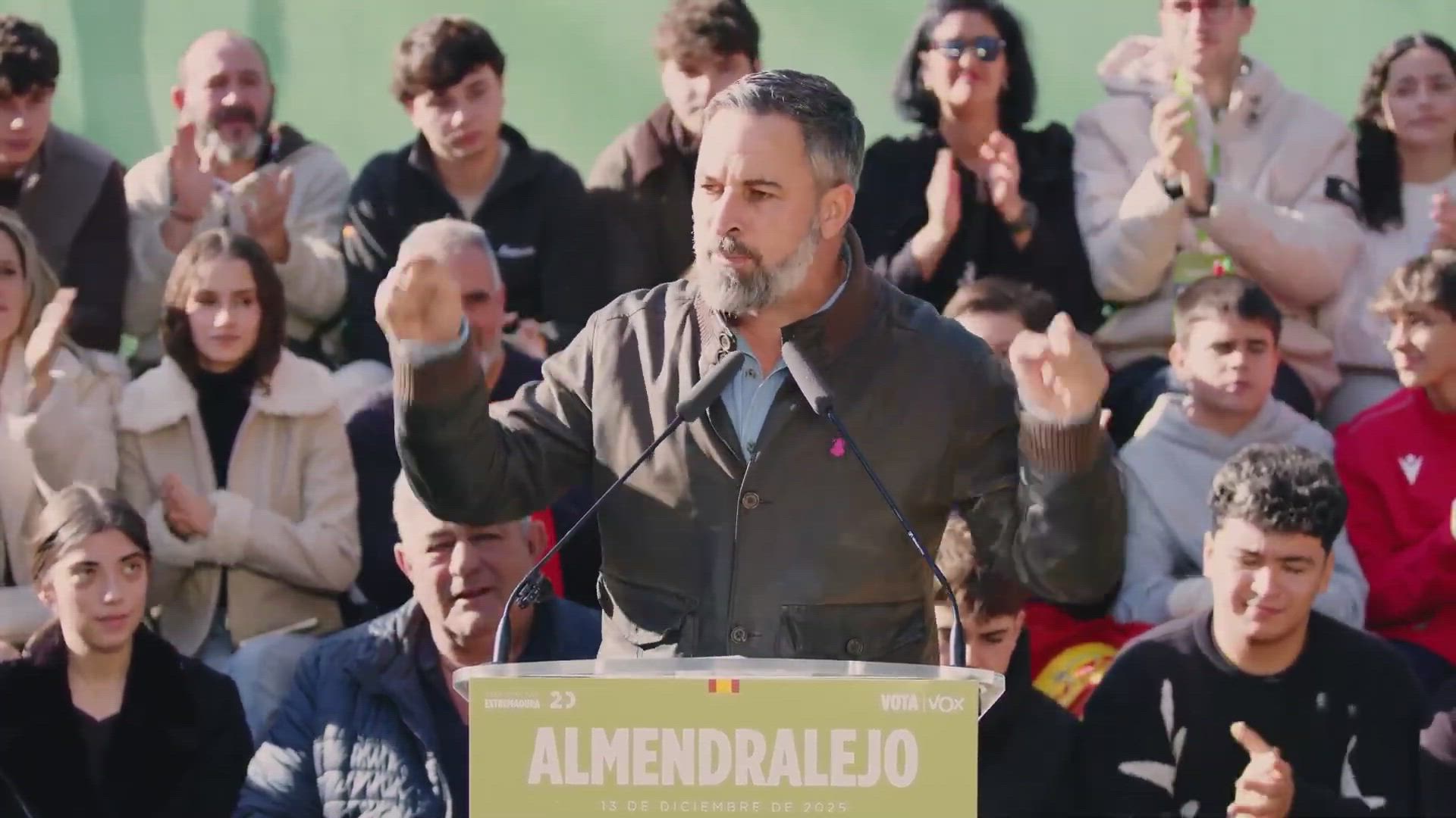 Abascal defiende que en España gobierna una "mafia corrupta"