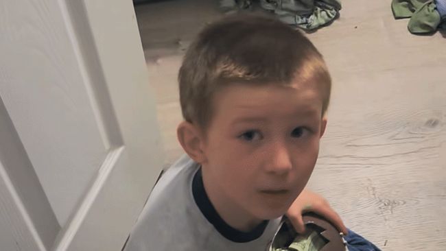 'Give you all my dollars': Little boy offers all his money to help ...