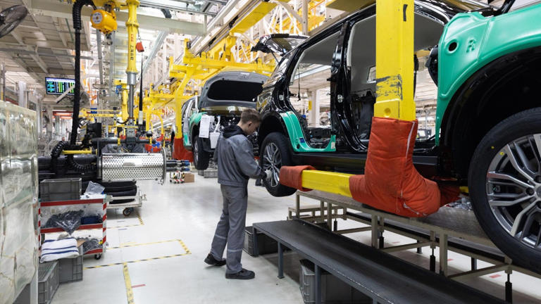 Big automakers call China a 'clear and present' threat to US autos