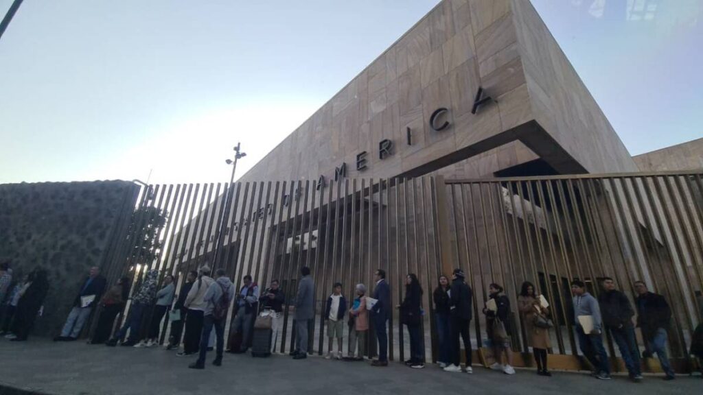 Embajada de EU alerta a viajeros por regalos y mascotas al ingresar a ...