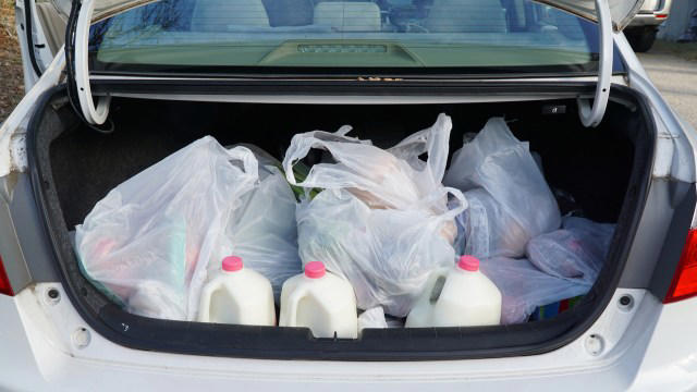 Consumer outraged after opening deceiving grocery item: 'I'm really upset'