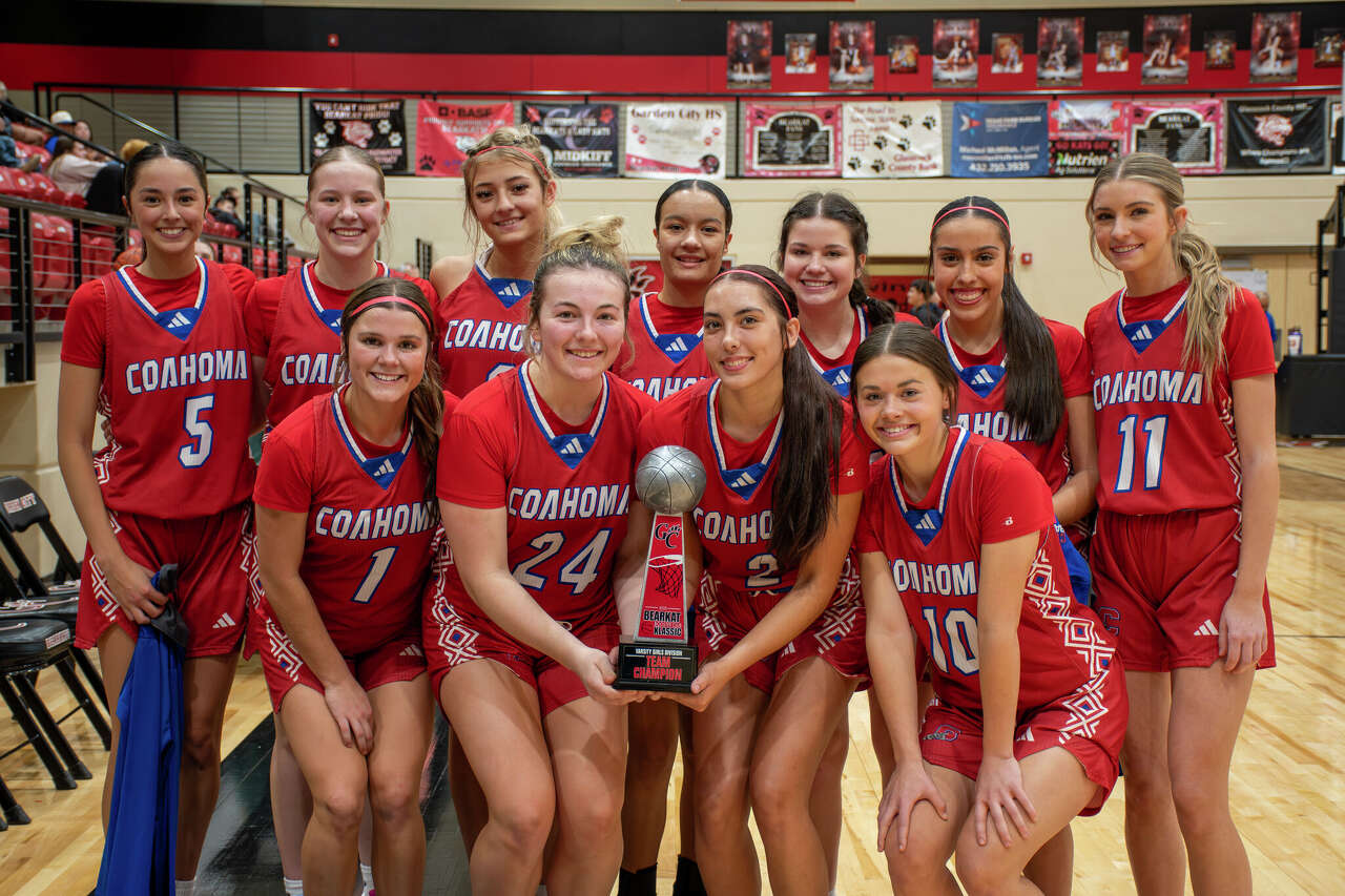 No. 2 Coahoma loses to No. 1 Wall in regional final<br><br>