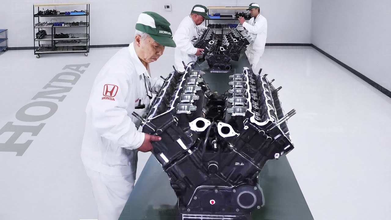 The restoration process of high-cost V10 F1 engines by Honda Takumi masters