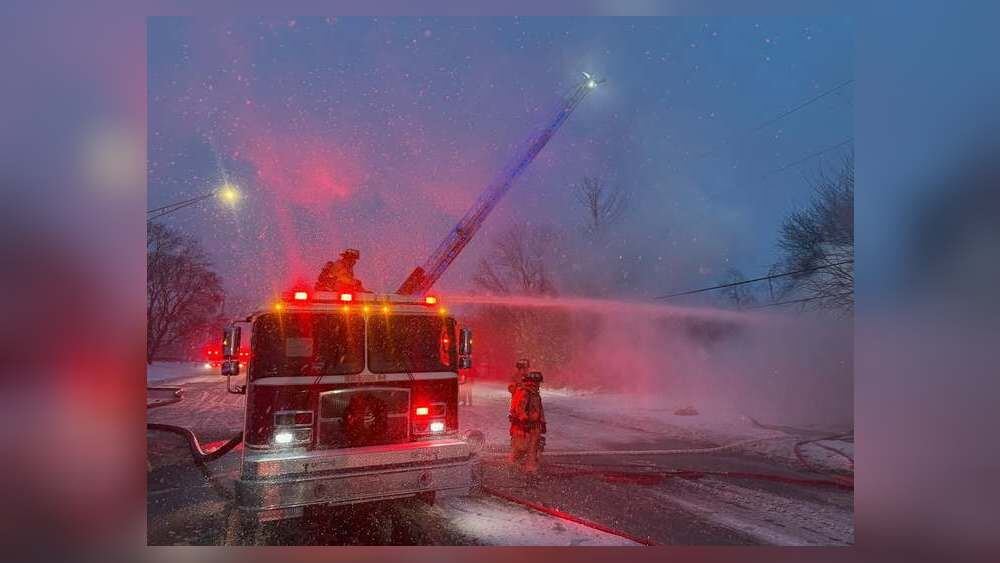 Firefighters respond to house at busy Kettering intersection