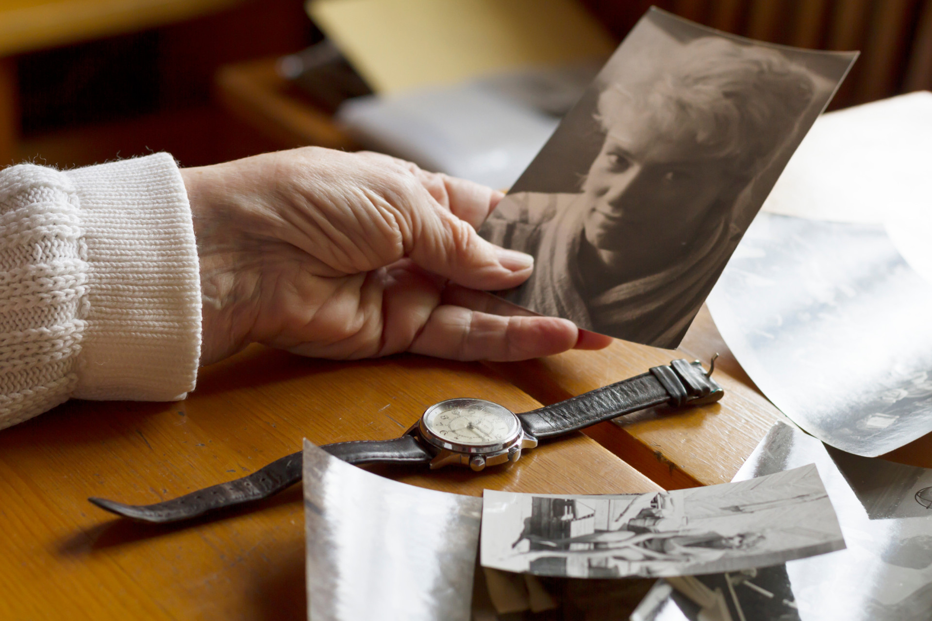 What are the five stages of memory?