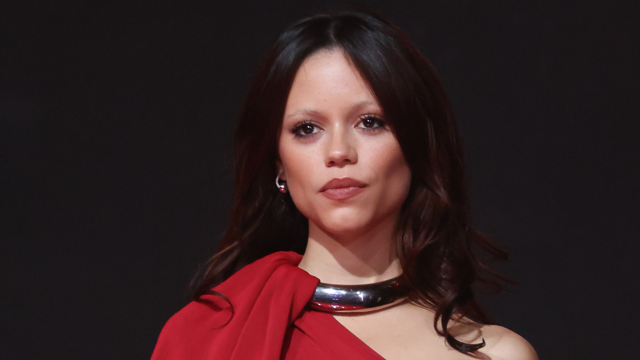 Jenna Ortega is an AI friend in the dystopian future in Taika Waititi’s ...