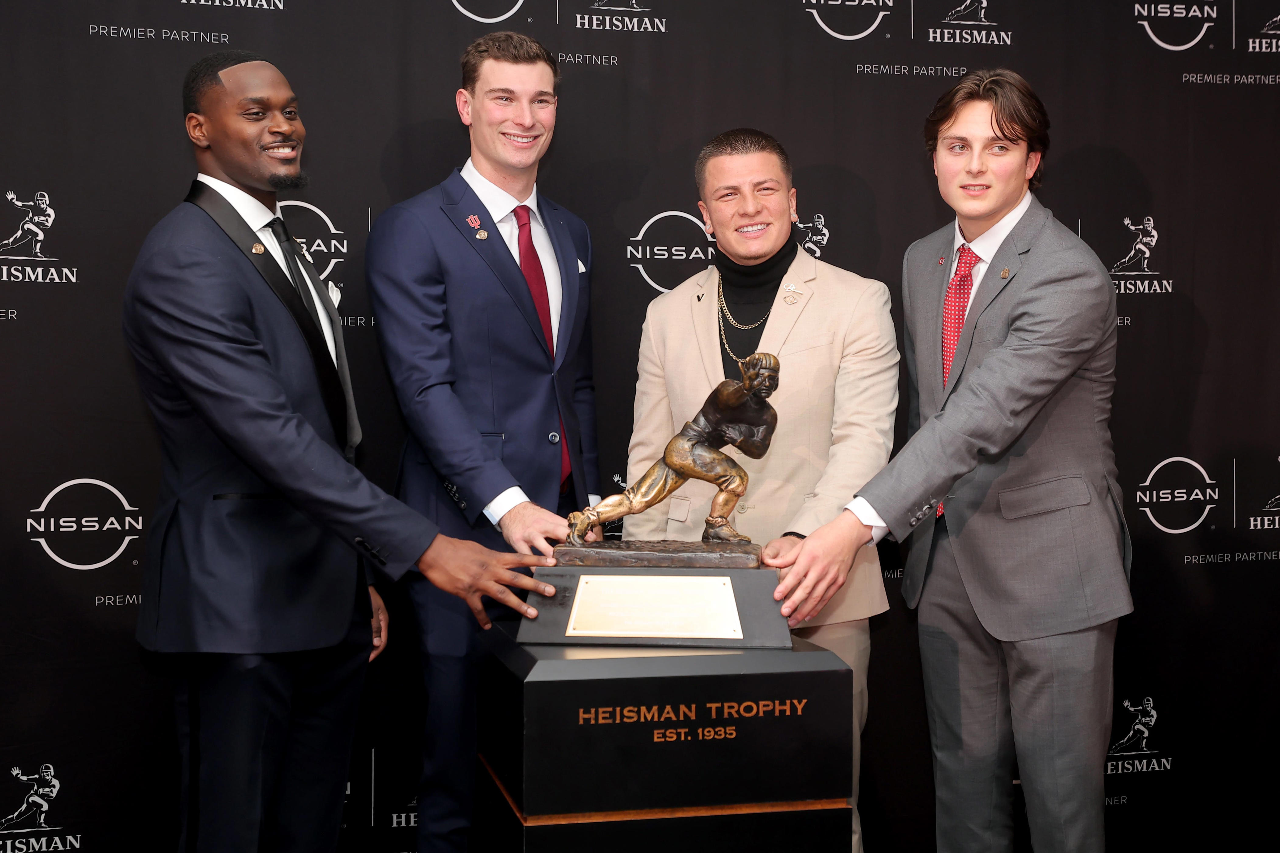 10 great Heisman outfit photos for 2025 ceremony