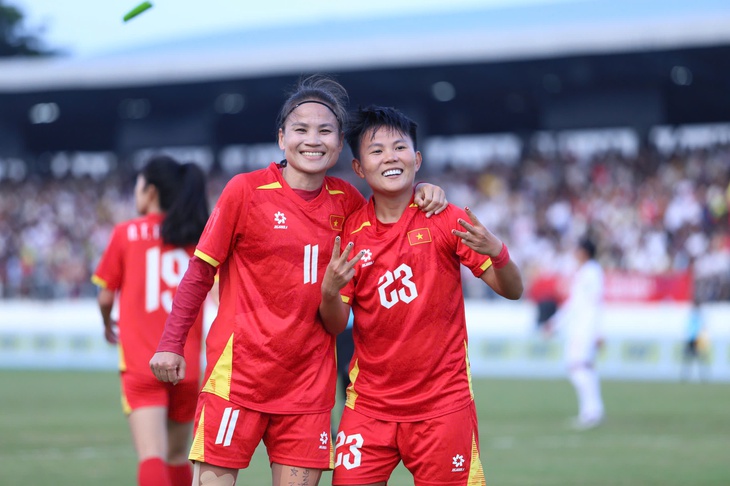 Tuyển nữ Việt Nam - Indonesia (16h): Bích Thùy đá chính, Thanh Nhã và Huỳnh Như dự bị