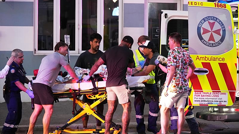 Al menos 15 muertos en el atentado terrorista antisemita en la playa de ...
