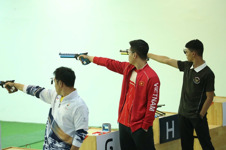 Nhà vô địch Asiad Phạm Quang Huy thua sốc ở SEA Games 33