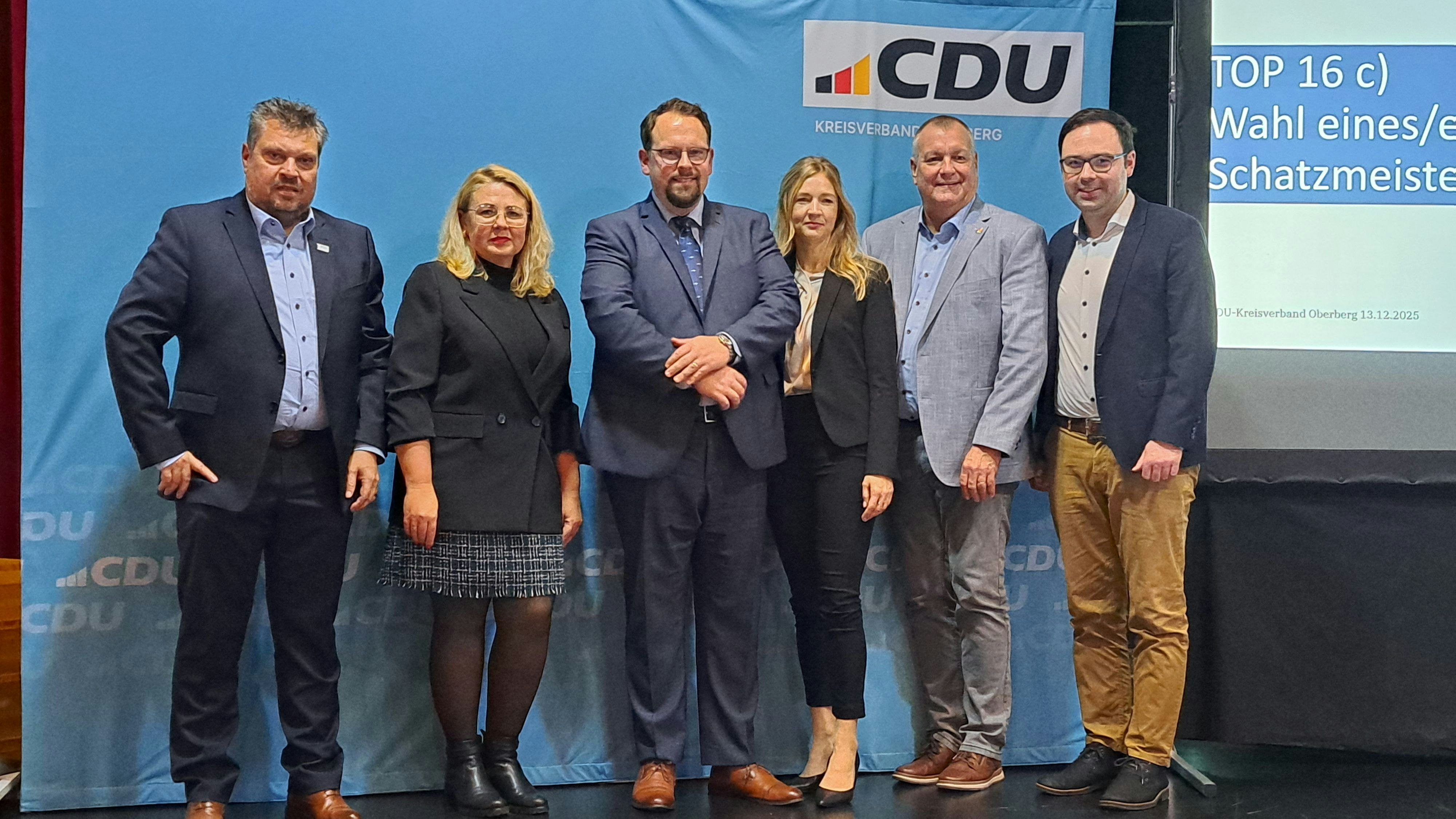 101 von 145 Stimmen: Thomas Jüngst ist neuer CDU-Vorsitzender im ...