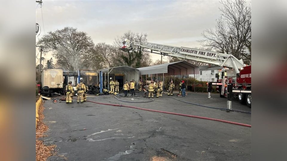 Crews battle flames at southeast Charlotte fire