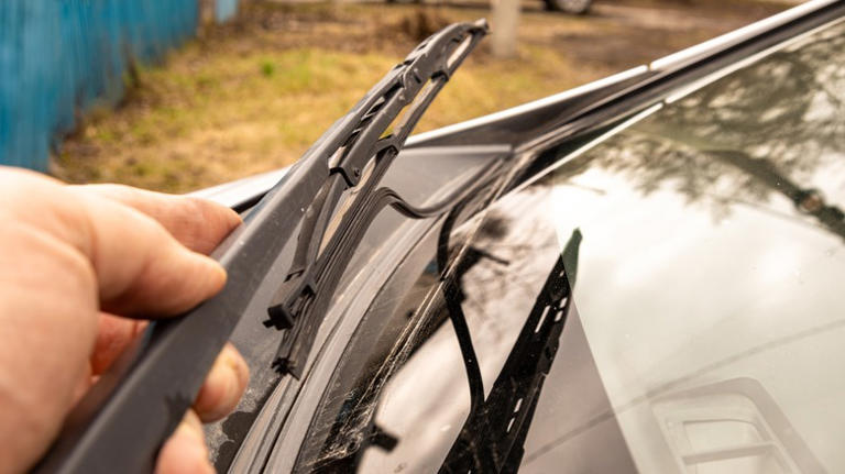 Stop using WD-40 on your wiper blades. Use this instead.