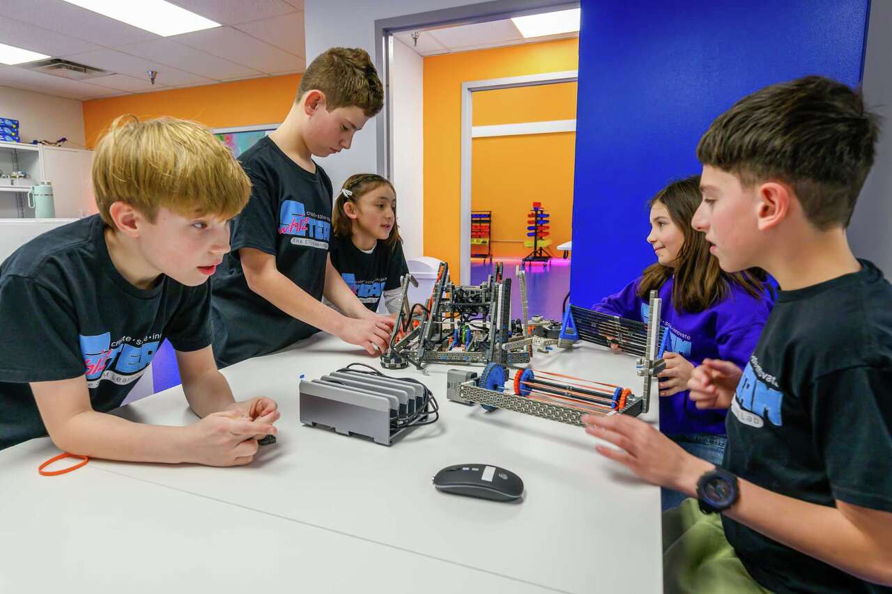 Local STEM-teaching company starting competition to draw more schools ...