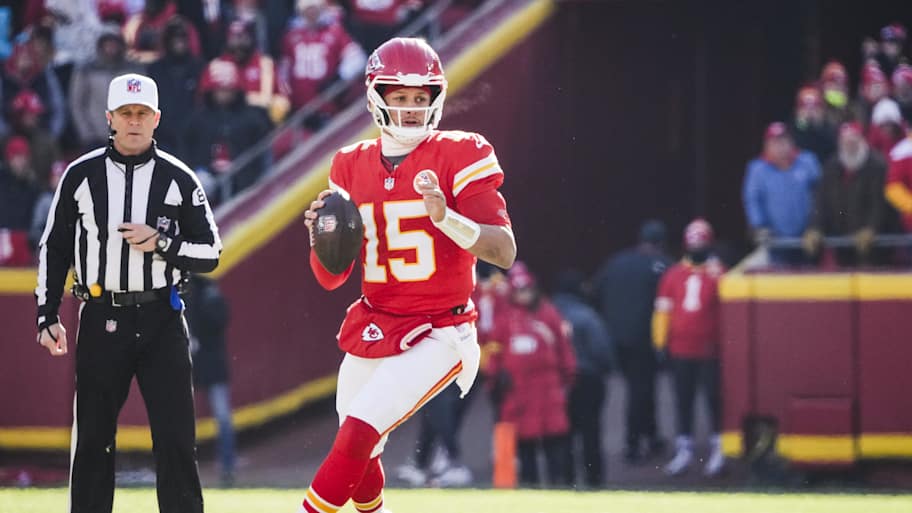 Richard Sherman calls out Patrick Mahomes for throwing hospital balls to WRs<br><br>