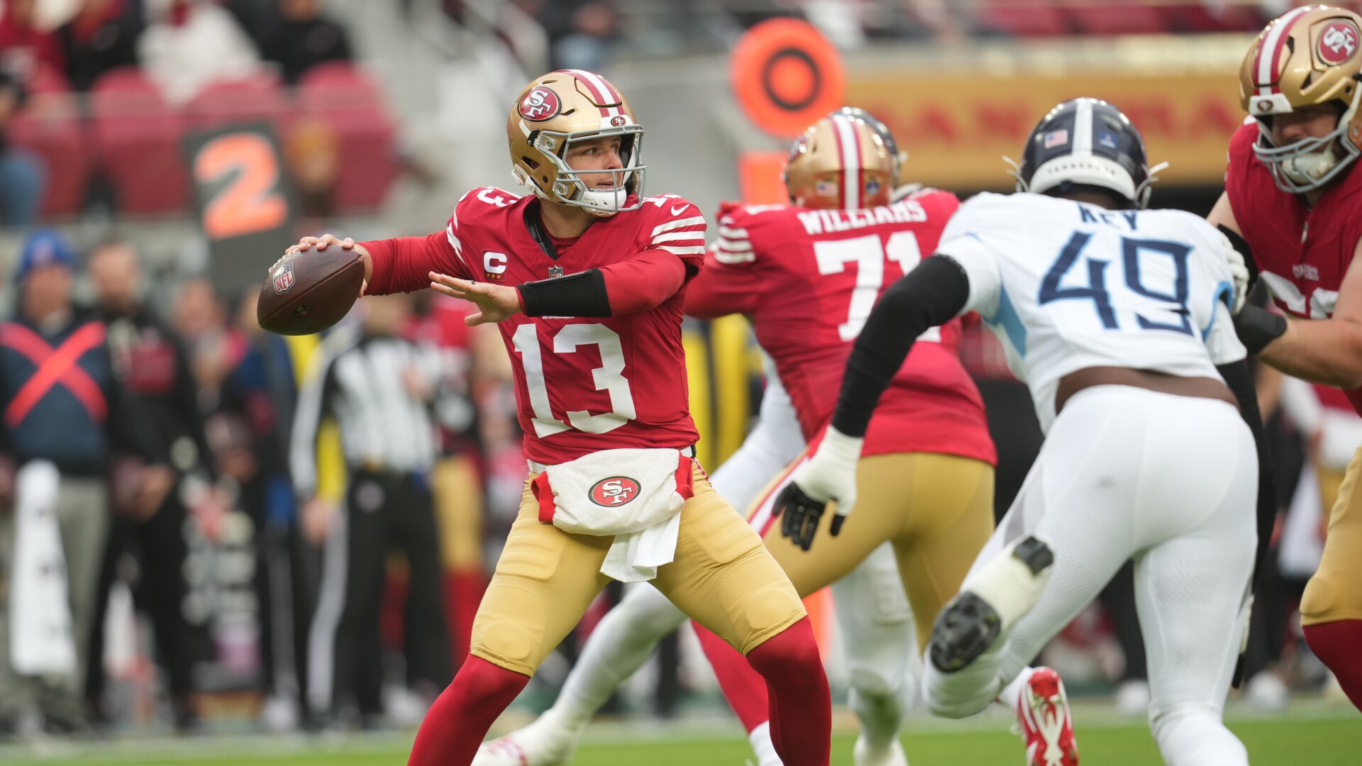 49ers lead Titans 17 10 at halftime