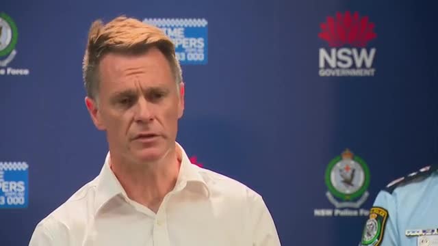 Bondi Beach shooting: Bystander hailed as hero after tackling suspect<br>