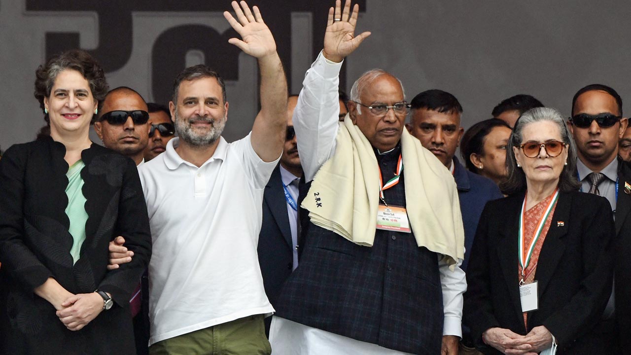 Congress stages mega rally against 'vote chori'; Rahul Gandhi pledges ...