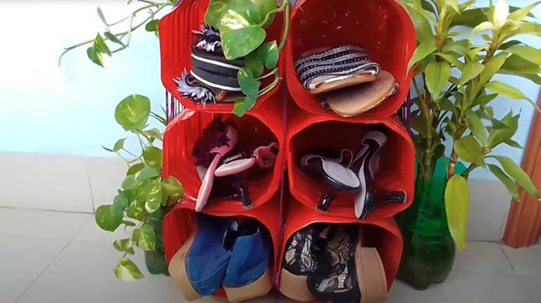 Don't throw away plastic bottles: Use them for clever shoe storage