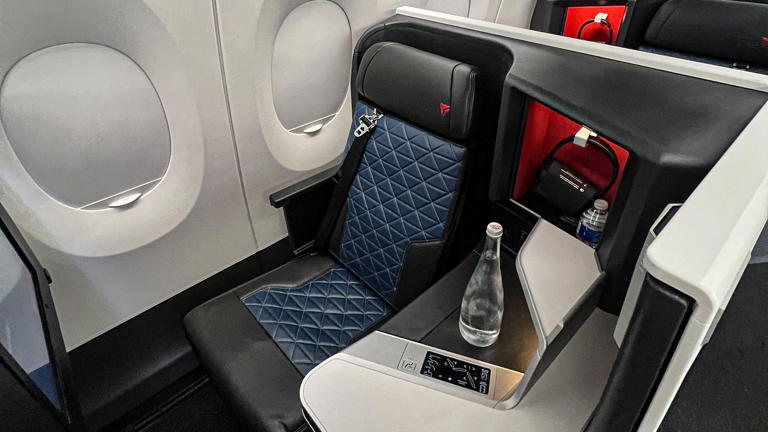 What are the benefits of flying Delta One?