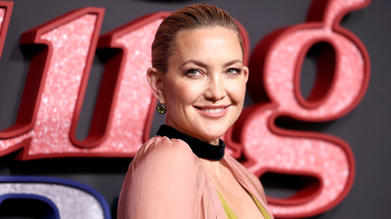 Kate Hudson wows in plunging gown at 