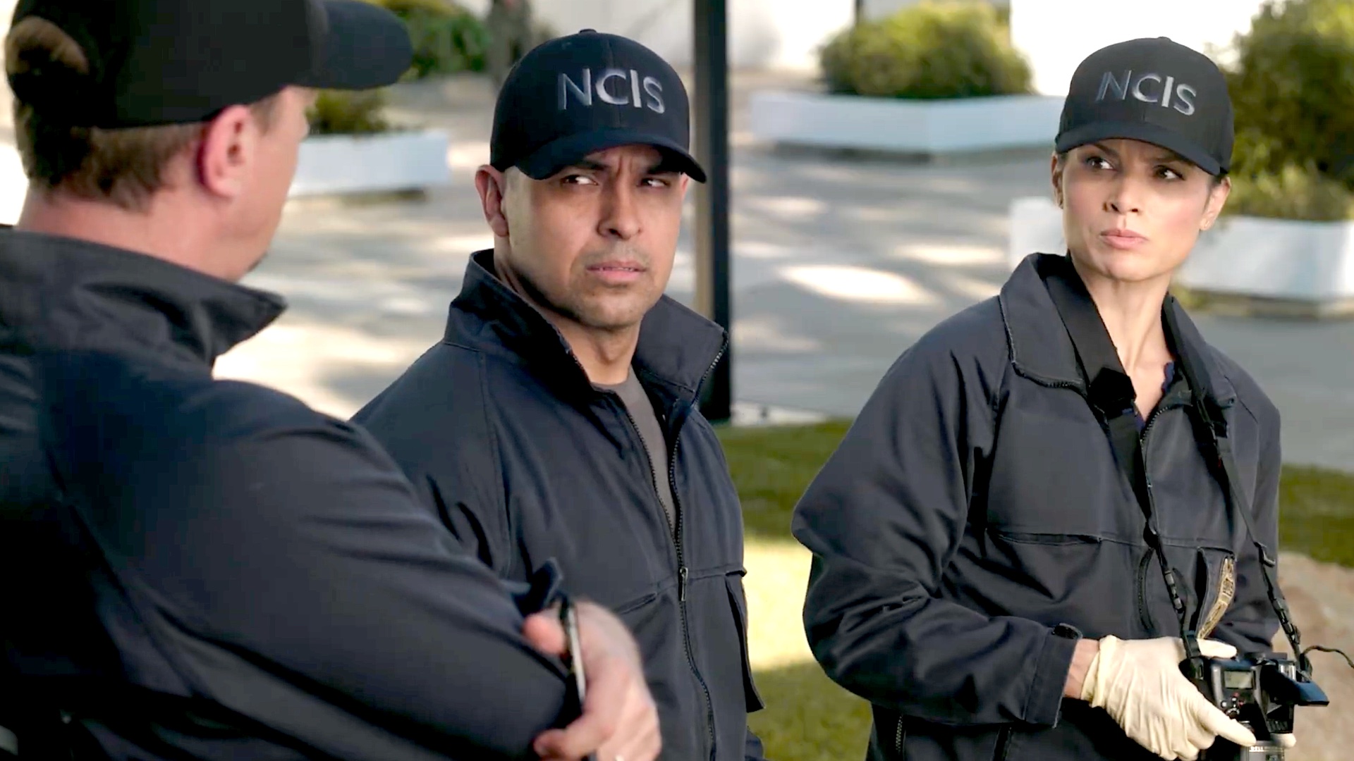 An unlikely new helper joins the NCIS team