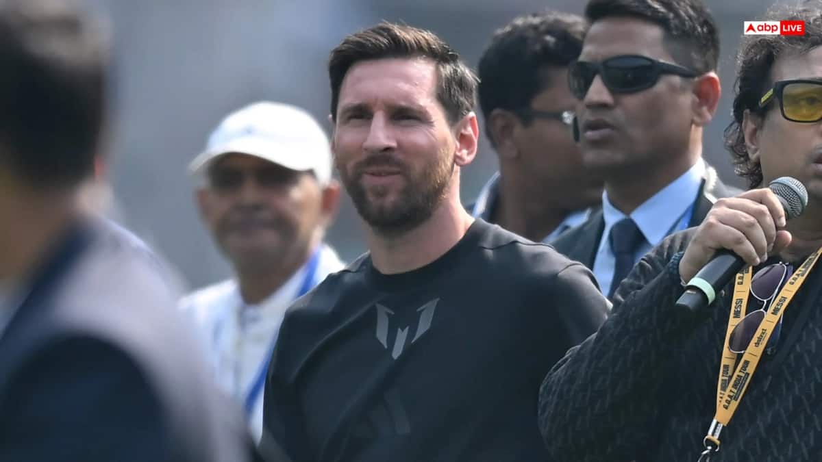 Pen scratch, VIP grabbing, selfie-obsessed cops: What forced Messi's ...