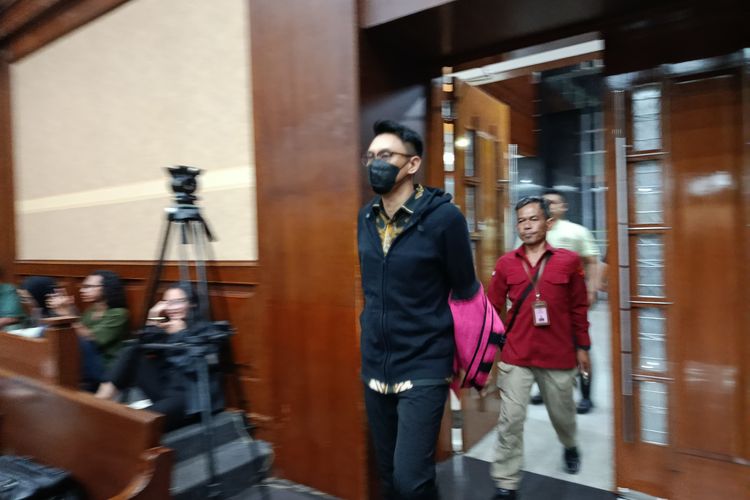 Hakim Selidiki Percakapan DM Instagram Mantan Panitera dan Marcella Santoso Terkait Istilah MA 1 hin