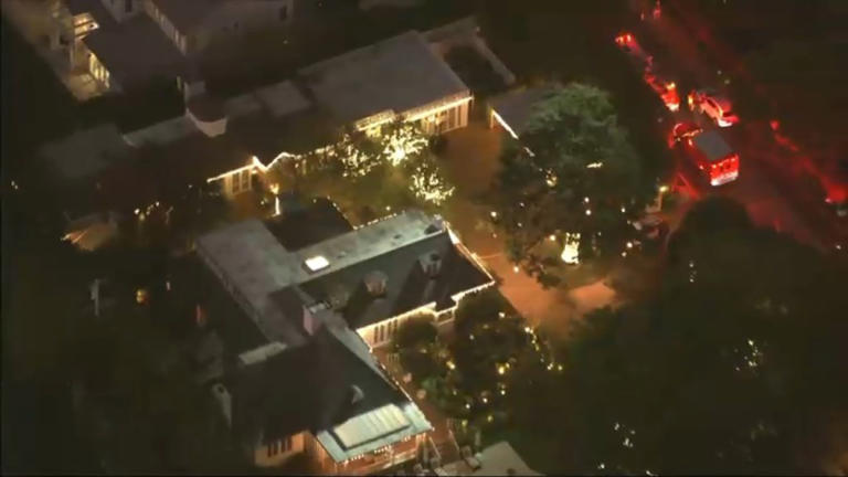 2 dead at Rob Reiner’s LA home, LAPD’s robbery-homicide division responds
