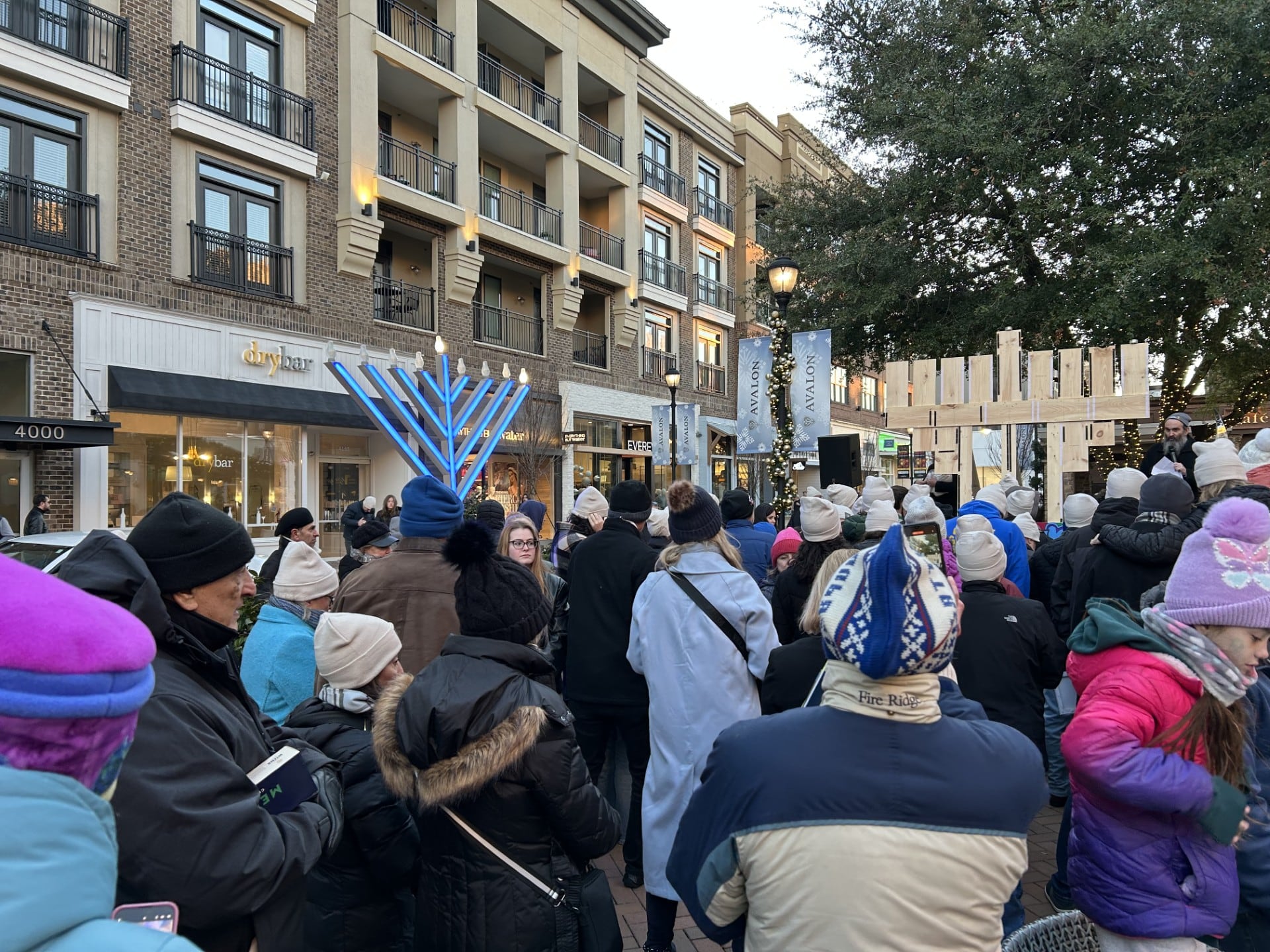 why-does-everyone-hate-us-jewish-community-rabbi-react-to