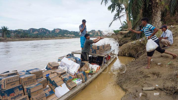 ASDP kerahkan 3 kapal untuk distribusi logistik banjir Sumatera