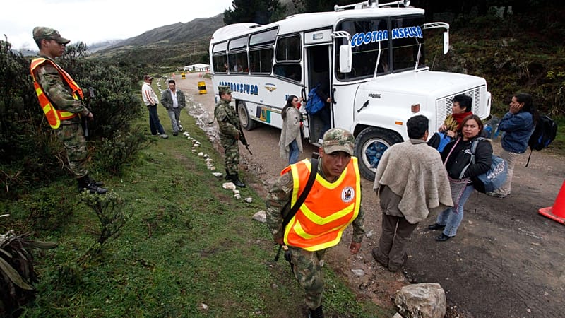 Un accidente en Colombia deja al menos 17 muertos tras la caída de un ...