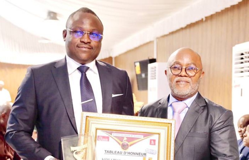 4ᵉ édition des Awards de l’économie: Check Koné, meilleur directeur de la communication de l’administration publique et Super Prix Or de l’économie