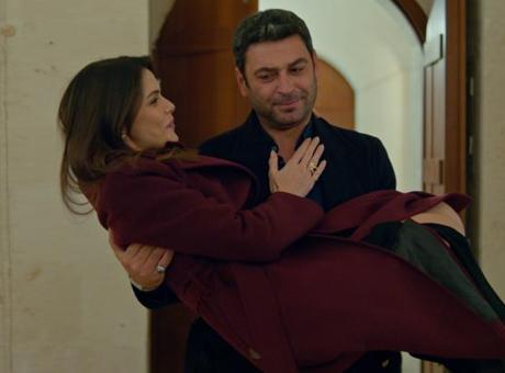 Uzak Şehir’de Cihan ve Alya arasında romantik yakınlaşma