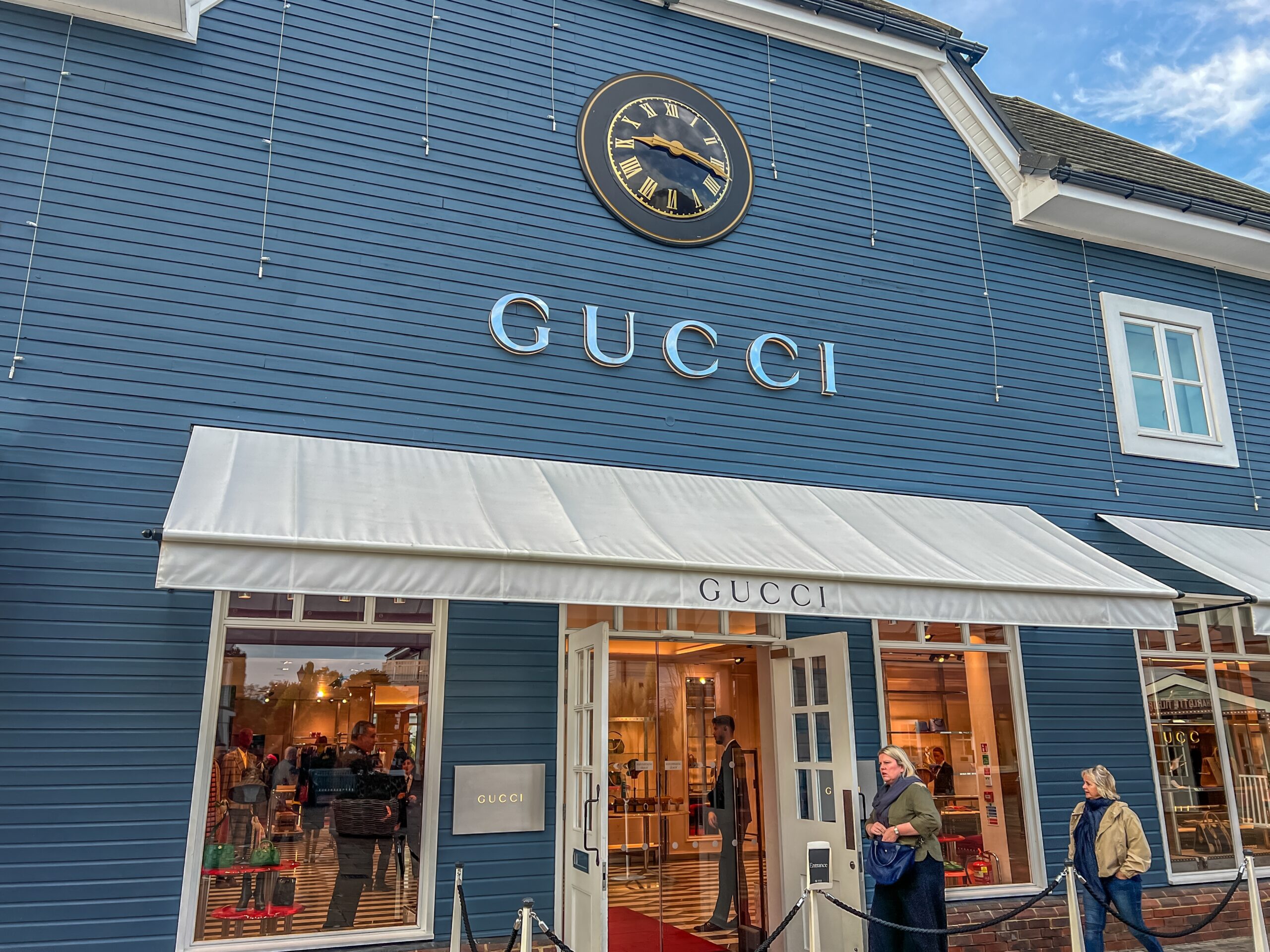 In Europe, the 7 best shopping outlets to find luxury pieces at a ...
