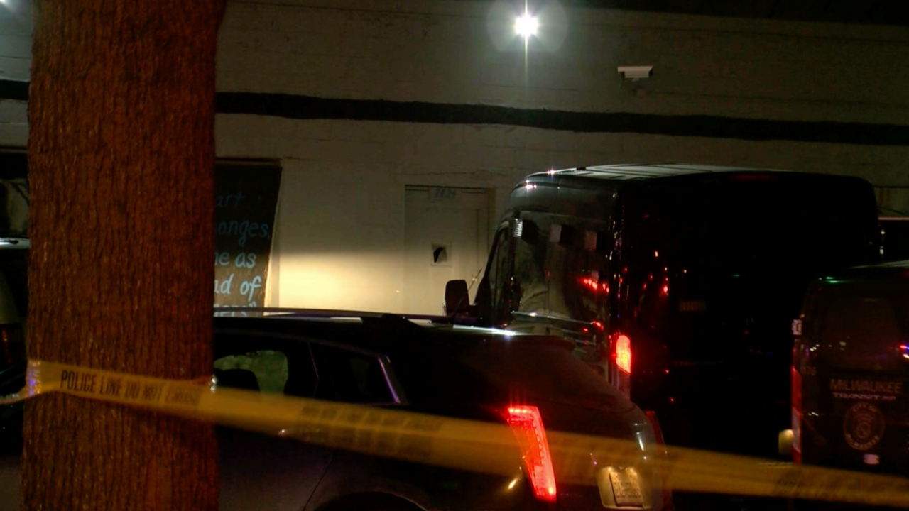 1 dead, 1 injured in Milwaukee shooting near Fond du Lac & Villard