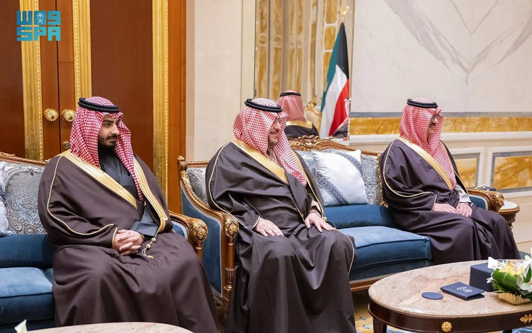 أمير الكويت والأمير تركي بن محمد بن فهد يستعرضان العلاقات الأخوية بين ...