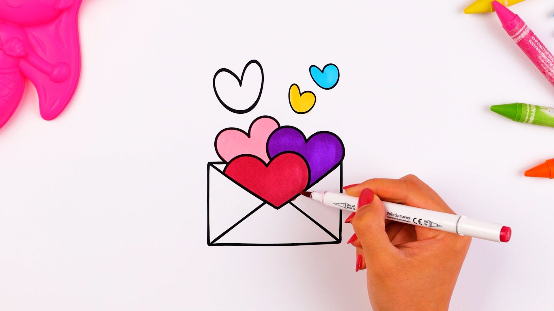Learn colors through a drawing video