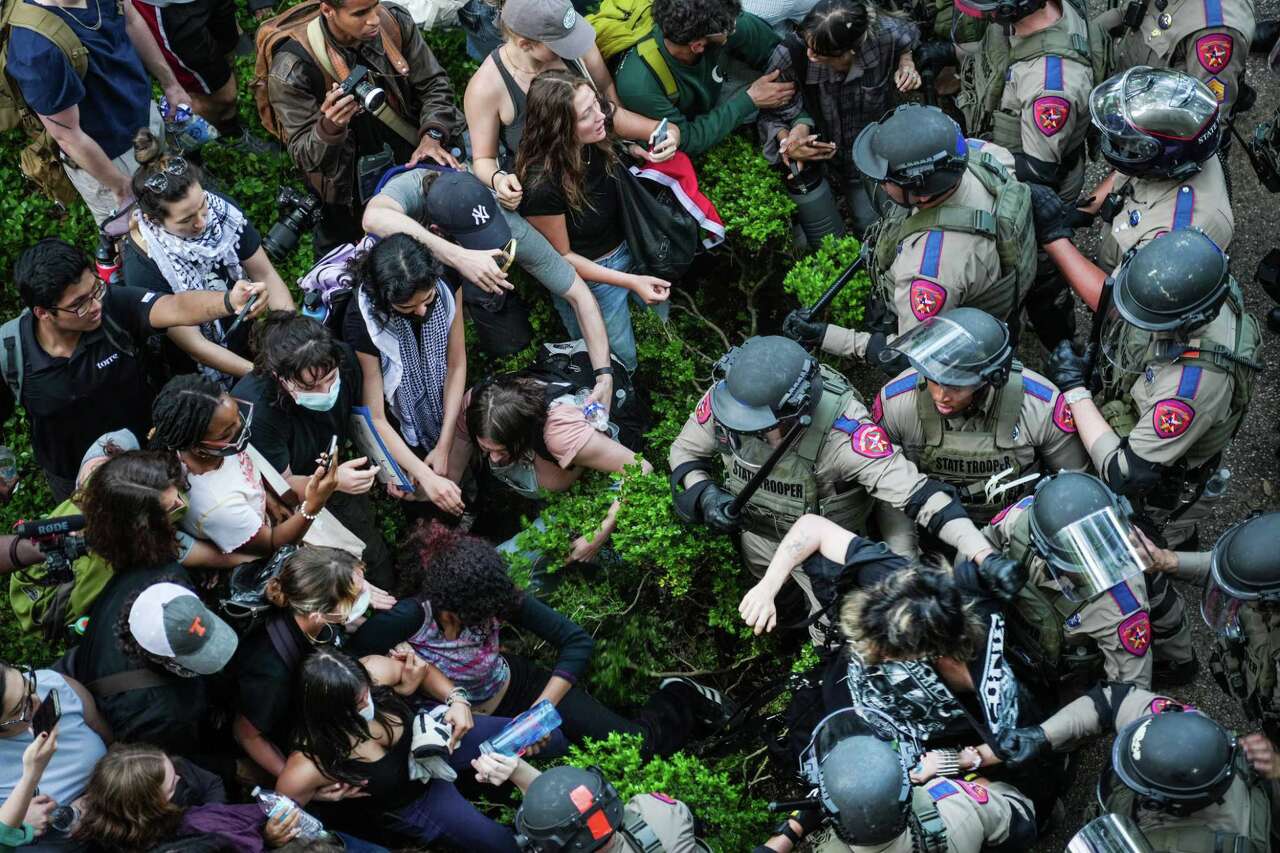 UT pro-Palestinian protesters allowed to proceed with retaliation suit ...
