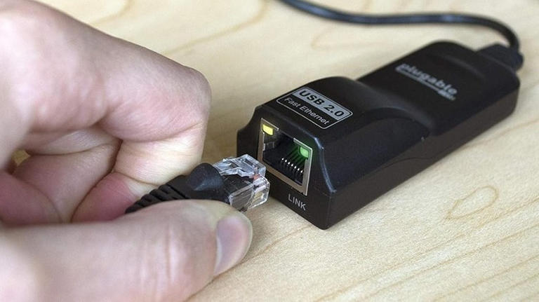 2 uses for your Roku TV streaming device's USB port