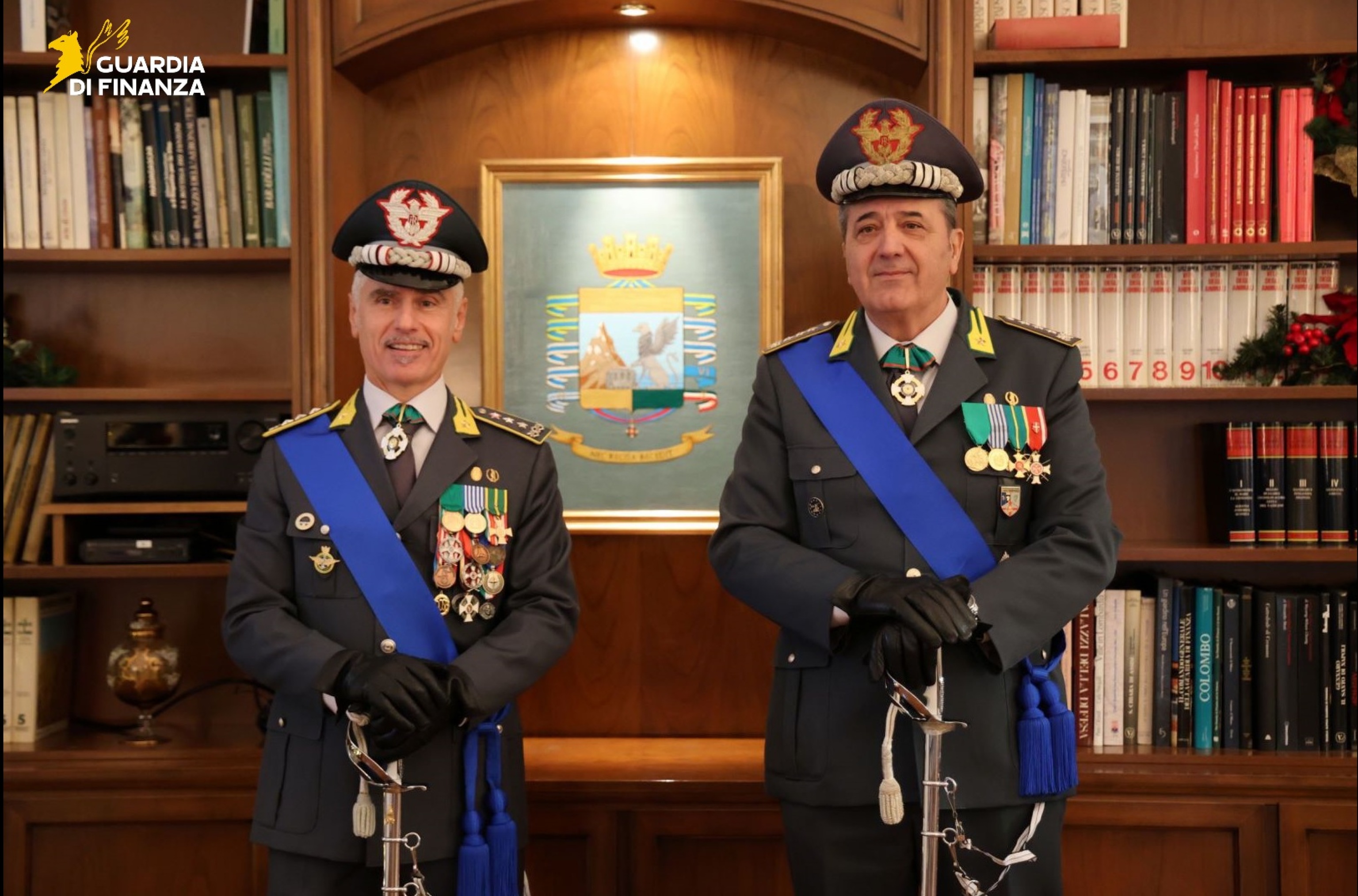 Guardia Di Finanza Avvicendamento Fra I Generali Carrarini E Pomponi