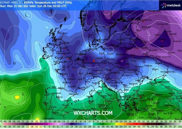 UK weather maps turn icy blue as brutal -6C Arctic freeze hits - 10 ...
