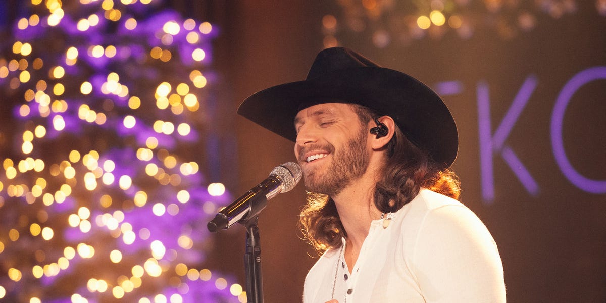 Warren Zeiders shares his faith with powerful hymn on 'The Kelly ...