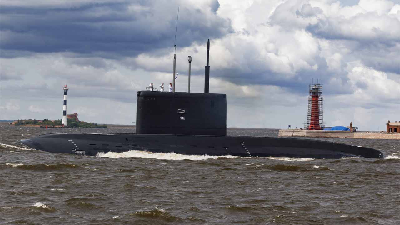 Video: Ukrainian underwater drones hit Russian submarine in Novorossiysk
