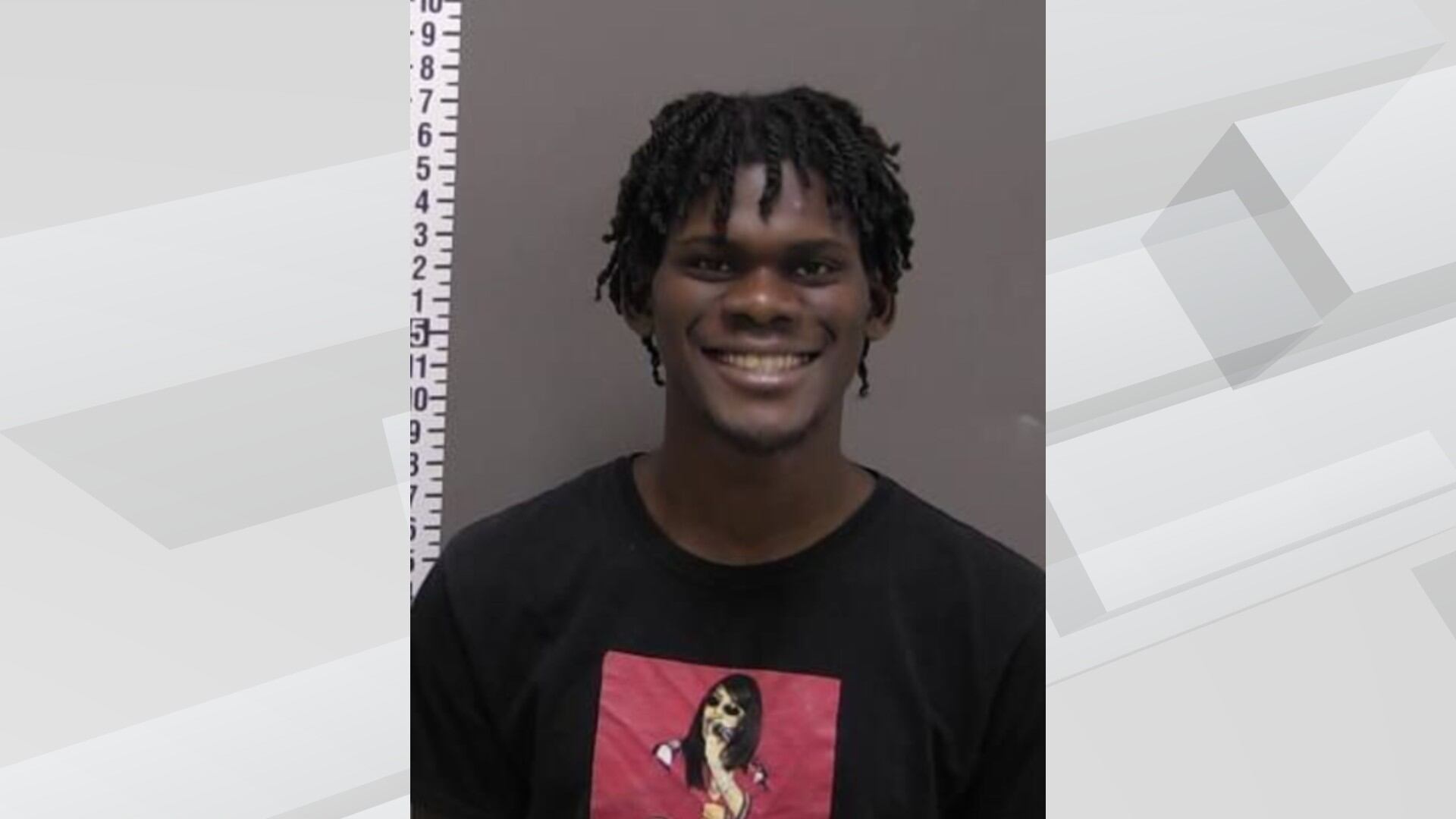 Fargo man charged with robbery after hammer attack on car