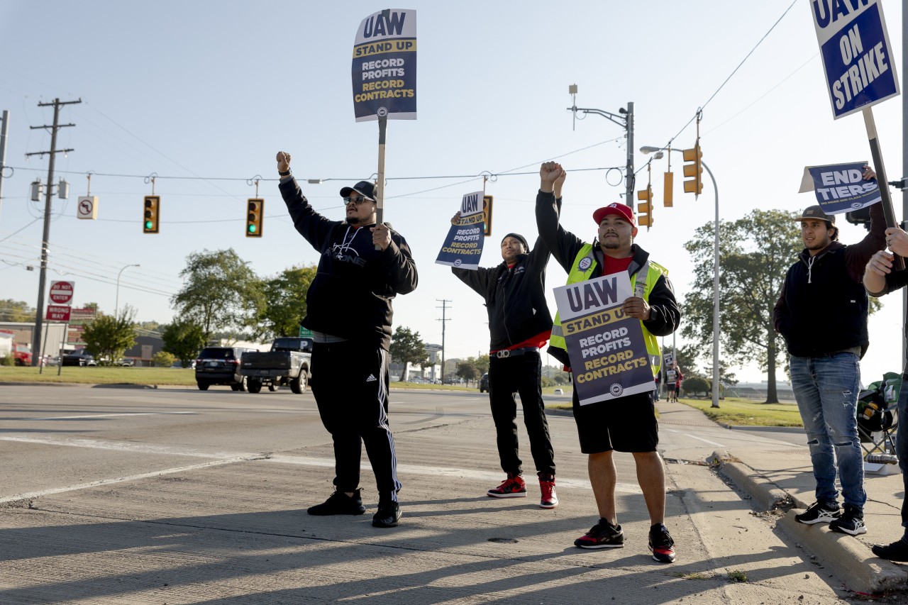 Can labor unions recover? Two experts square off
