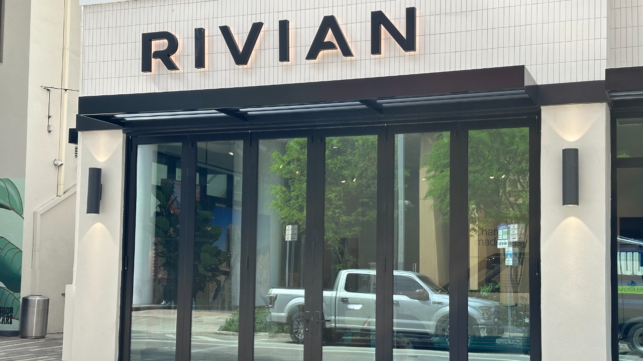 Rivian sinks after unveiling an AI chip for self-driving<br>